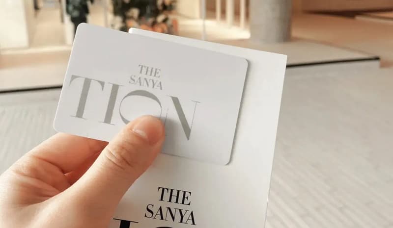 Les hôtels vous facturent-ils si vous perdez une carte-clé ?