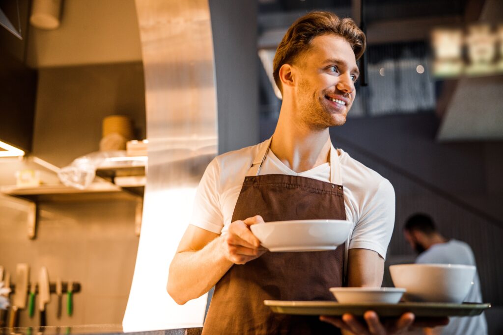 Saison en service en salle hôtellerie restauration