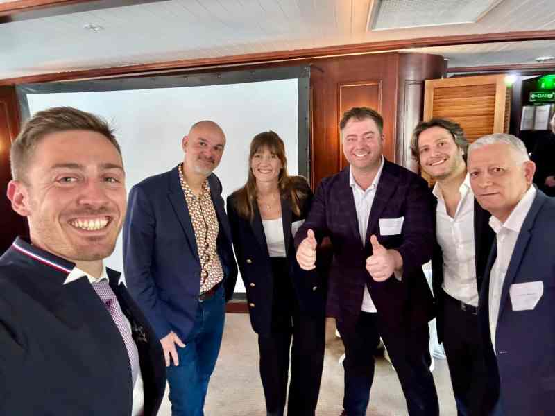 Maxime Blot et les autres intervenants : -Gilles Granger -Kimberly Koch -Nicolas Horvath -Jonathan Cachan -Gilles Maury