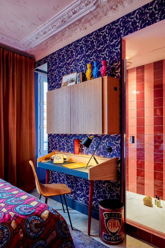 Imprimé en wax africain, inspirations indiennes, couleurs chatoyantes au 25Hours Terminus Nord © Steve Herud Imprimé en wax africain, inspirations indiennes, couleurs chatoyantes au 25Hours Terminus Nord © Steve Herud