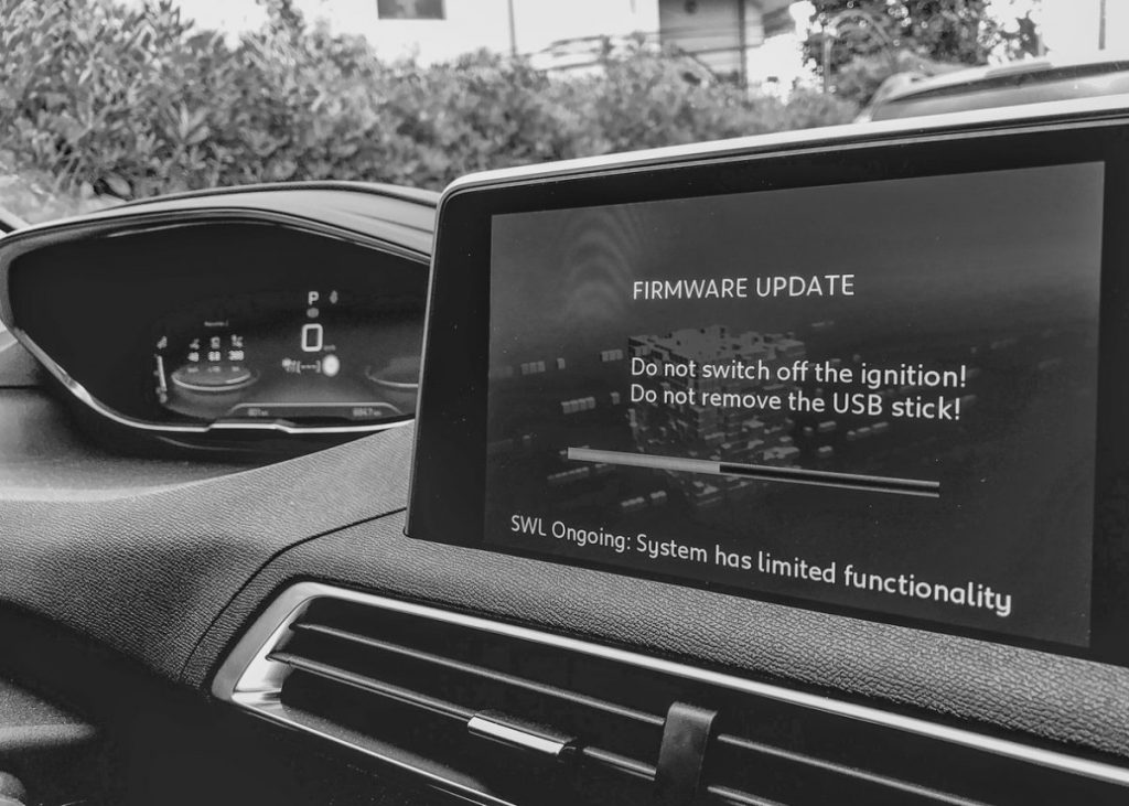 Pourquoi faire la mise à jour de sa voiture électrique ?