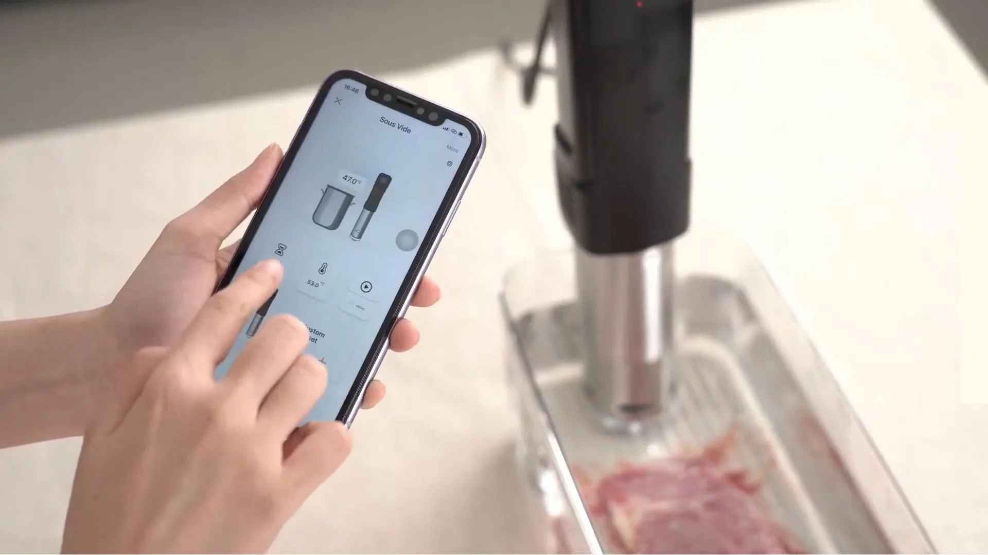 Sous vide cooking app connectivity
