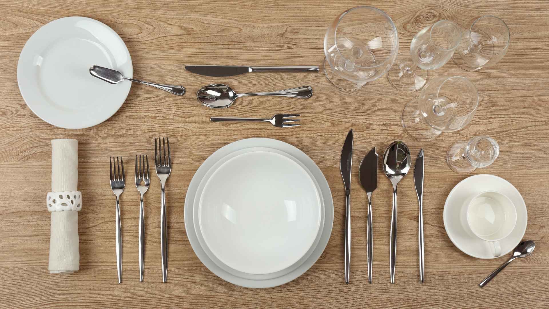 Table setting cutlery