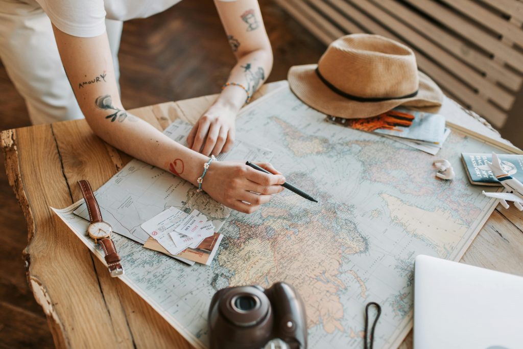 Skyscanner, TikTok et Reddit identifient les tendances du voyage pour 2026