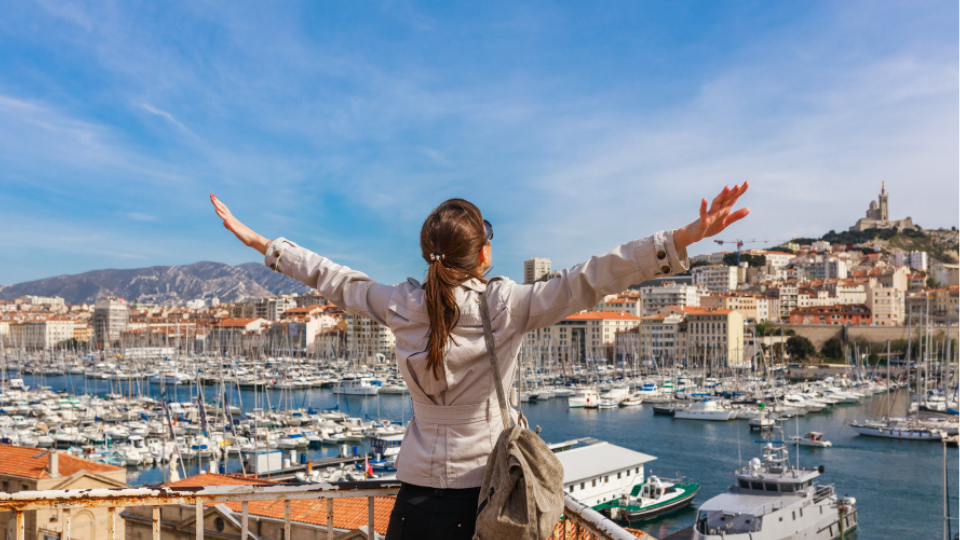 Bleisure Travel : une opportunité pour les hôtels et les hébergements touristiques