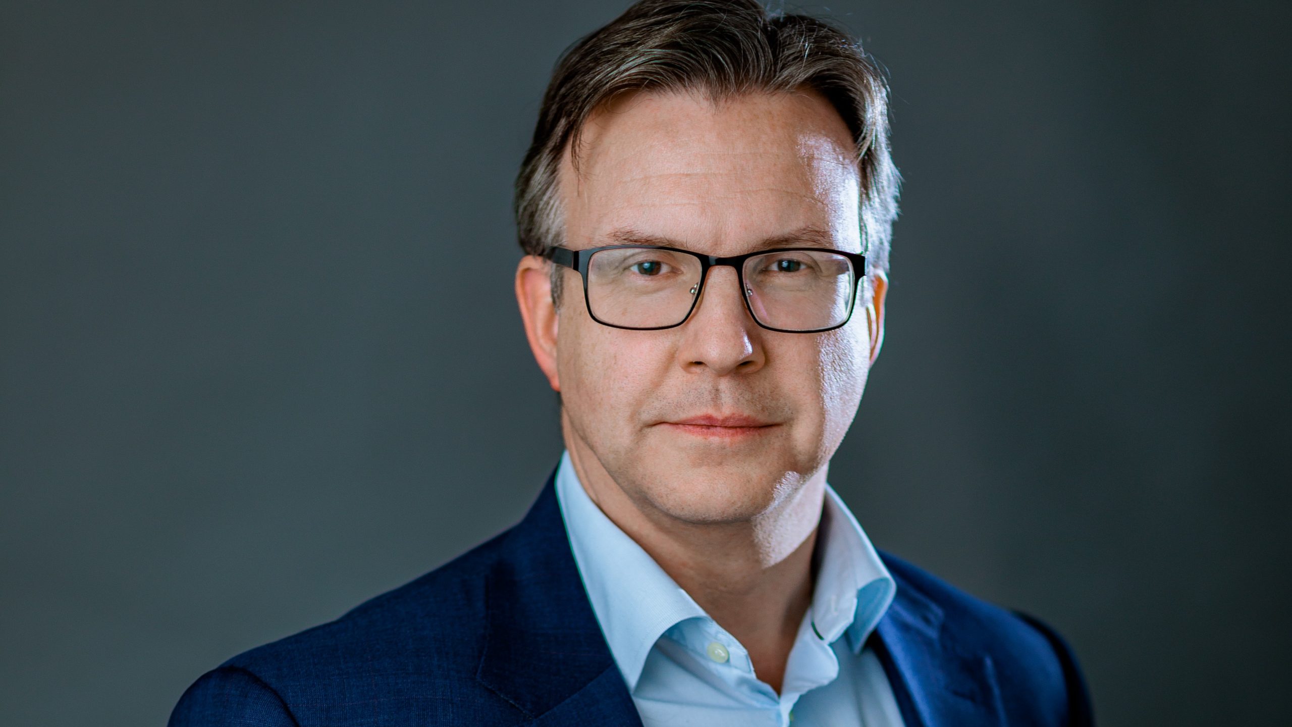 Brendan Brennan nommé CEO intérimaire du groupe HBX après le départ de Nicolas Huss au 30 septembre 2026.