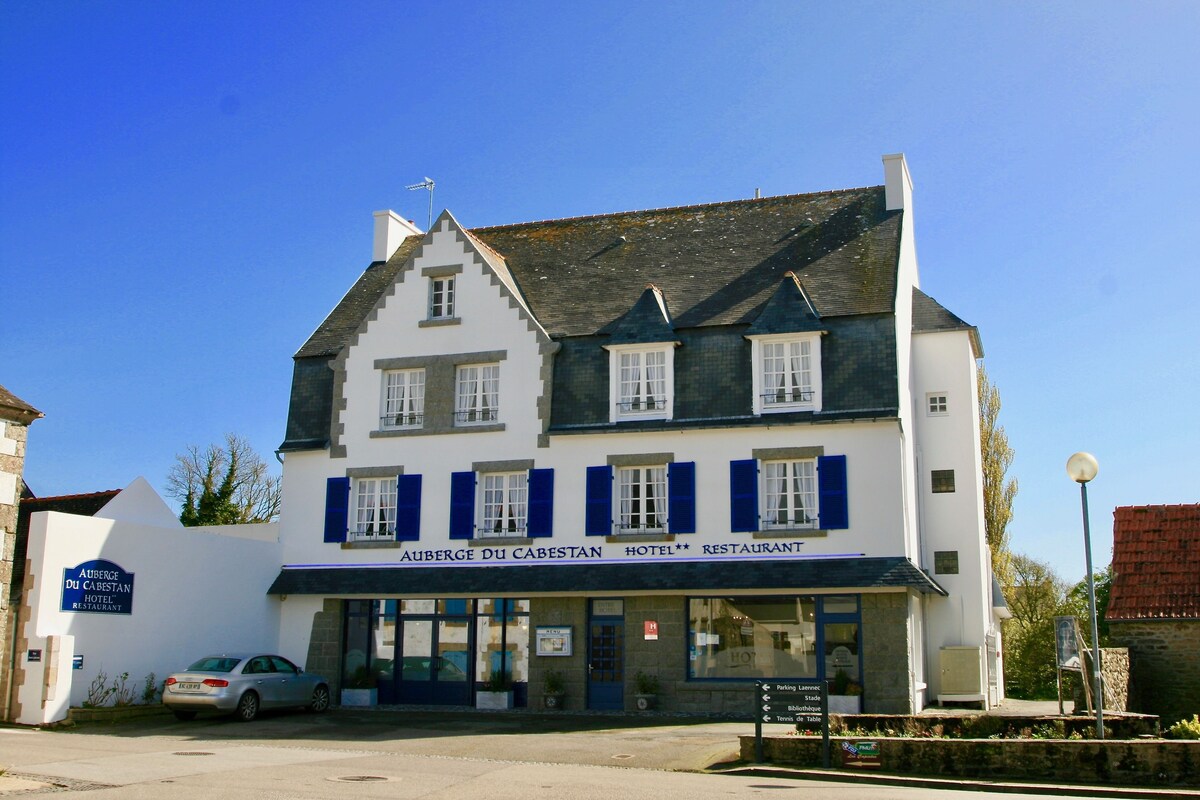 Auberge du Cabestan : au Cap Sizun, une maison bretonne où l’on ne fait pas que séjourner – on s’installe, on revient, on s’attache