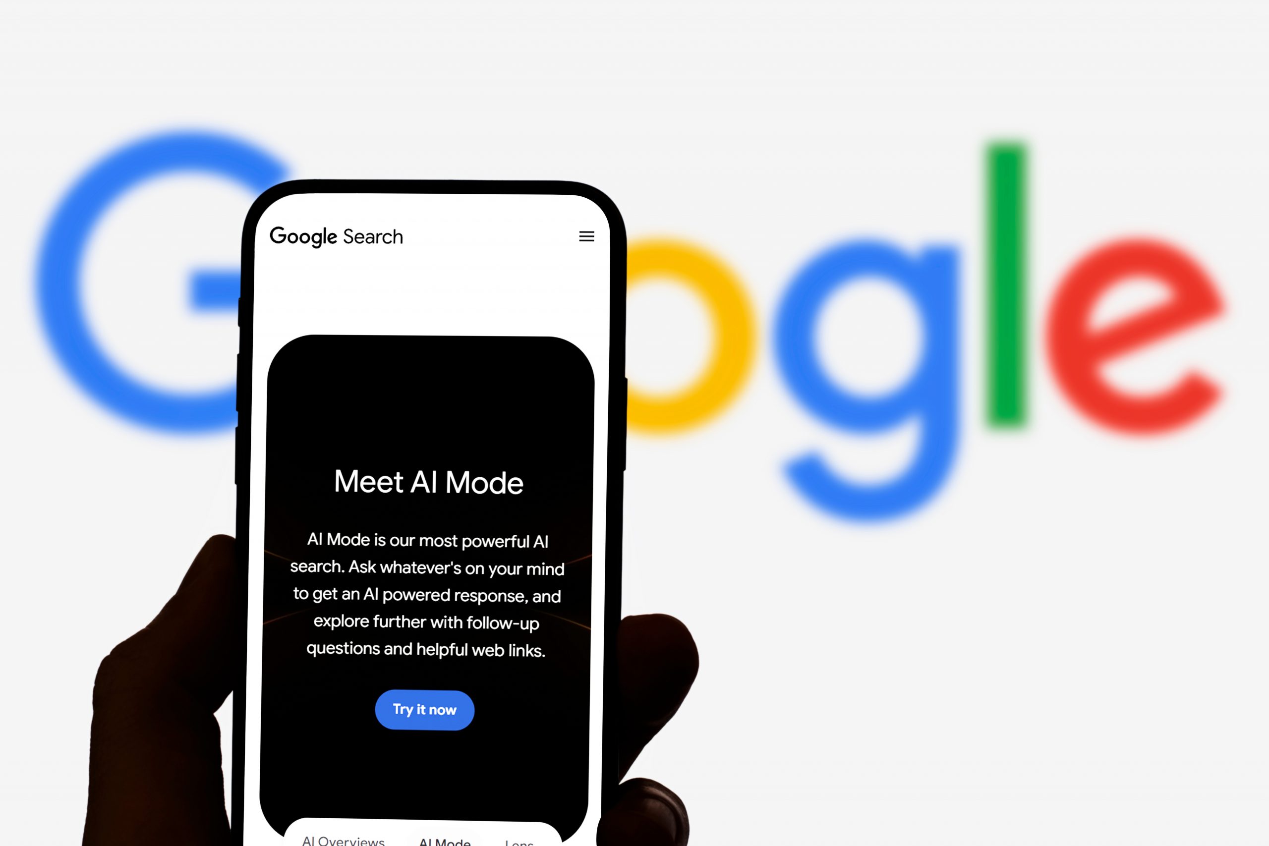 Google Lance la Réservation Hôtelière Intégrée à AI Mode aux États-Unis avec Partenaires Principaux