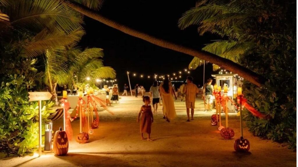 Sun Siyam Resorts propose des célébrations d'Halloween variées et offres spéciales aux Maldives en 2026.