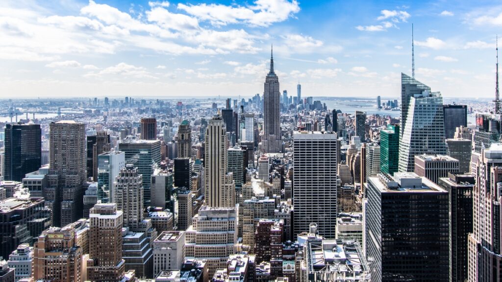 Les dépenses touristiques internationales aux États-Unis ont chuté de 5 % en août 2026, atteignant 19,9 milliards de dollars.